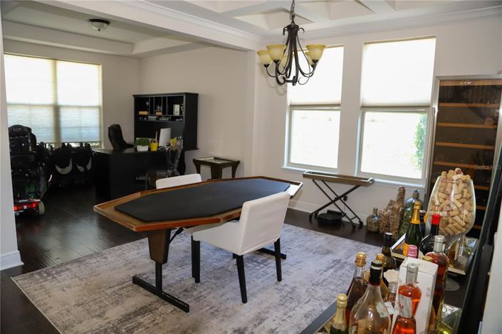 Image No.10-5 Bed Property for sale