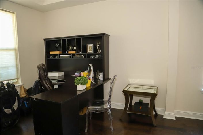 Image No.12-5 Bed Property for sale