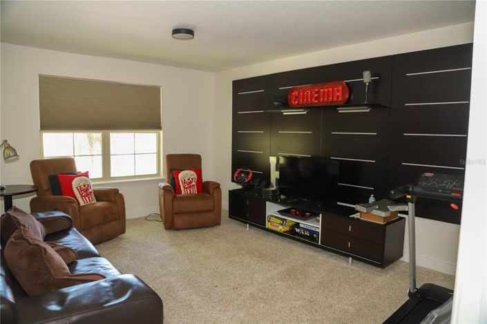 Image No.24-5 Bed Property for sale