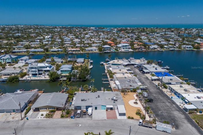 Image No.2-Propriété de 2 chambres à vendre à Holmes Beach