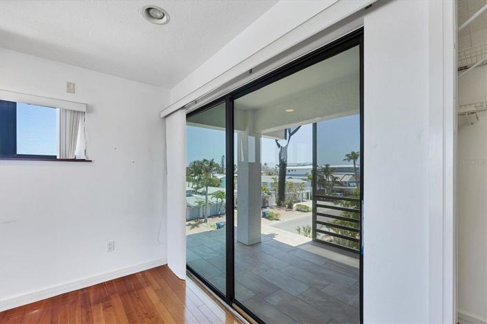 Image No.29-3 Bed Property for sale