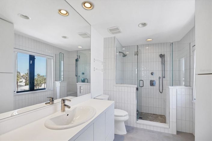 Image No.30-3 Bed Property for sale