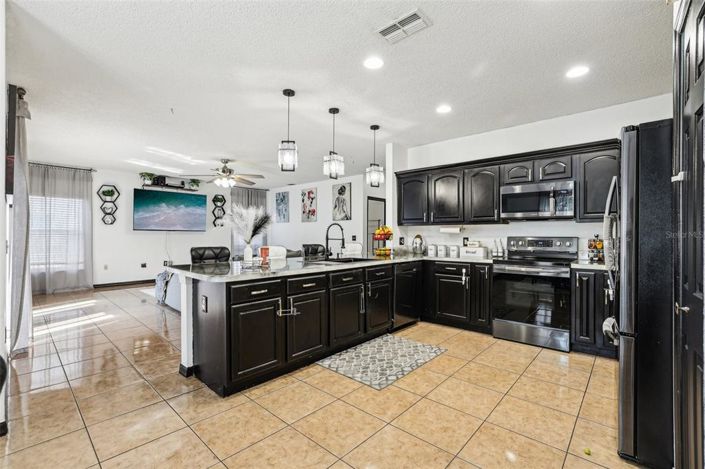 Image No.17-4 Bed Property for sale