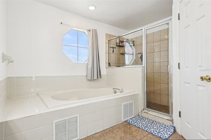 Image No.22-4 Bed Property for sale