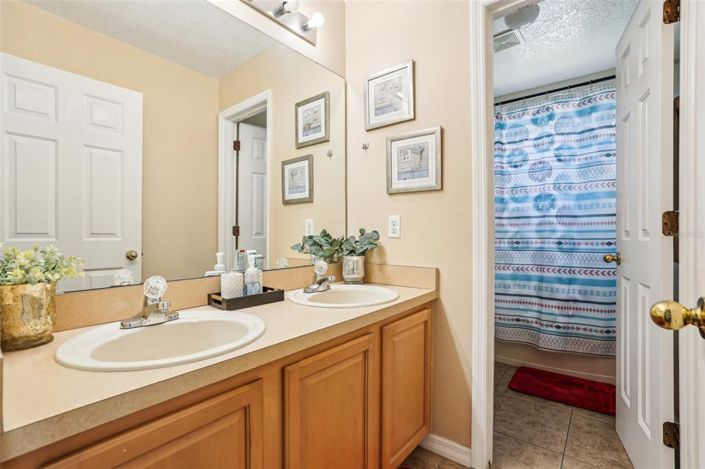 Image No.27-4 Bed Property for sale