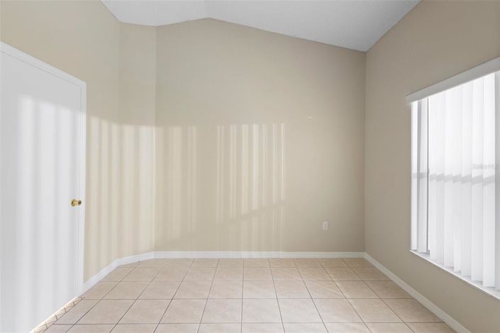 Image No.19-Propriété de 4 chambres à vendre à Clermont