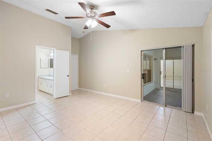 Image No.26-Propriété de 4 chambres à vendre à Clermont