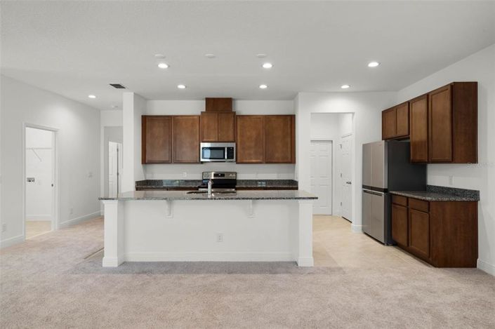 Image No.12-4 Bed Property for sale