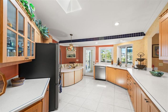 Image No.14-4 Bed Property for sale