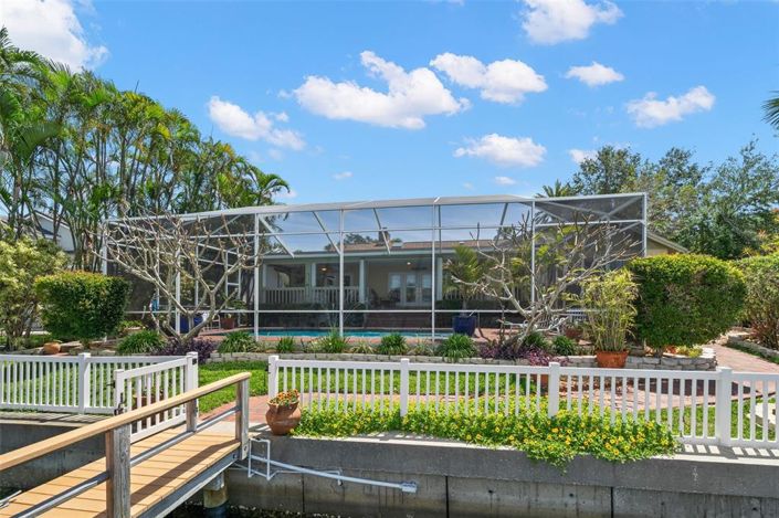 Image No.43-4 Bed Property for sale