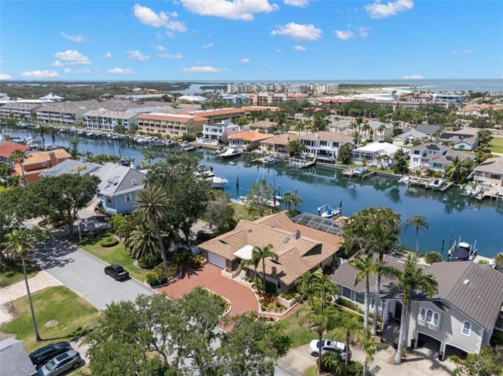 Image No.61-4 Bed Property for sale