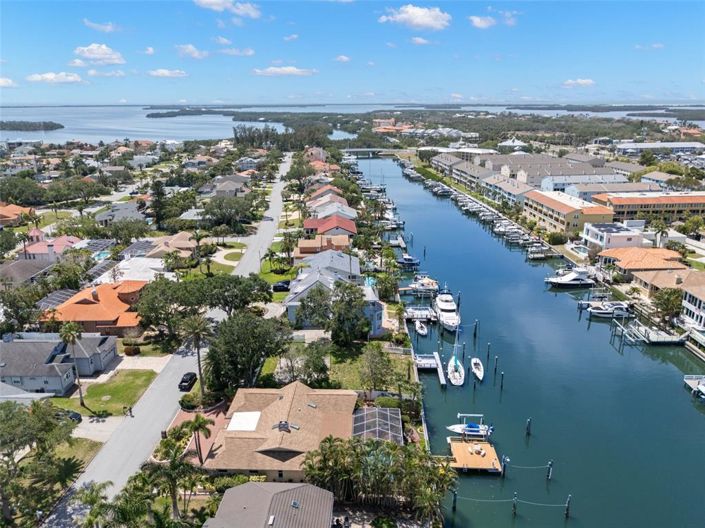 Image No.62-4 Bed Property for sale