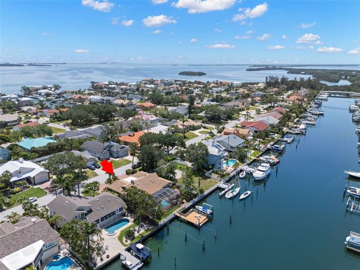 Image No.63-4 Bed Property for sale