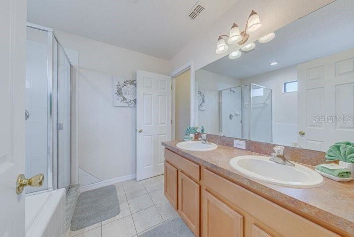 Image No.29-4 Bed Property for sale