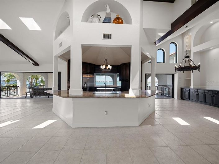 Image No.11-4 Bed Property for sale