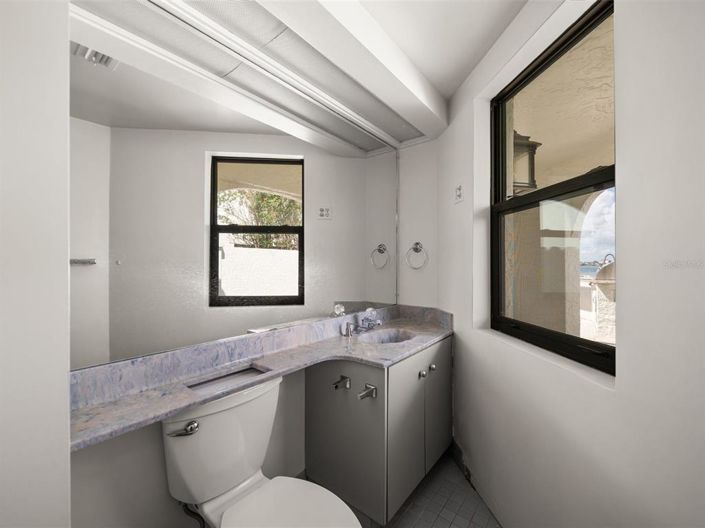 Image No.25-4 Bed Property for sale