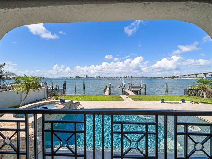 Image No.26-4 Bed Property for sale