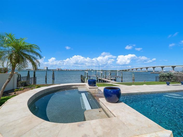 Image No.38-4 Bed Property for sale