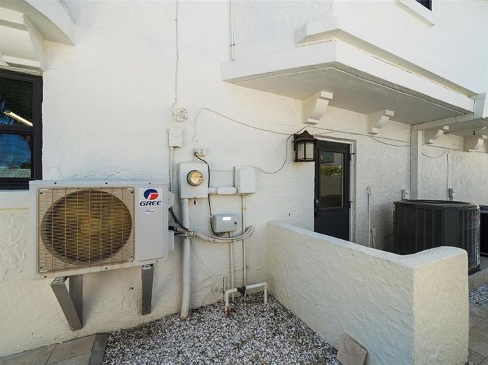 Image No.41-4 Bed Property for sale