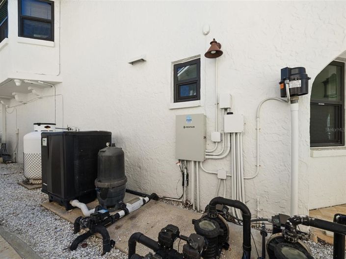 Image No.43-4 Bed Property for sale