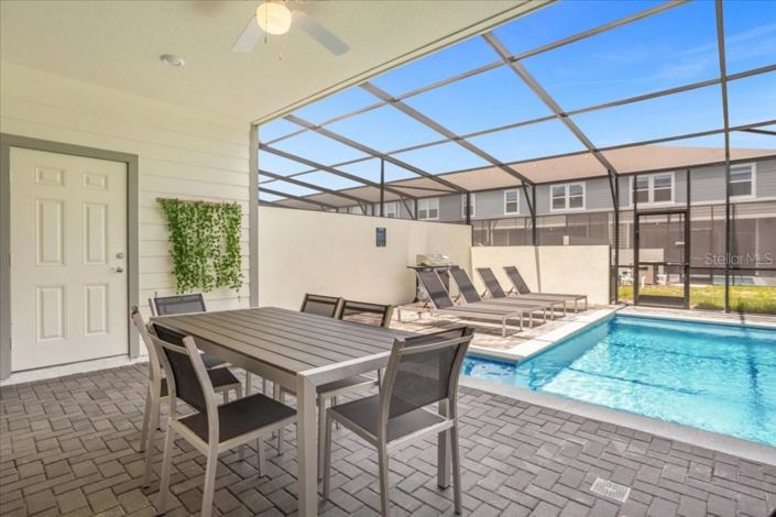 Image No.13-5 Bed Townhouse for sale