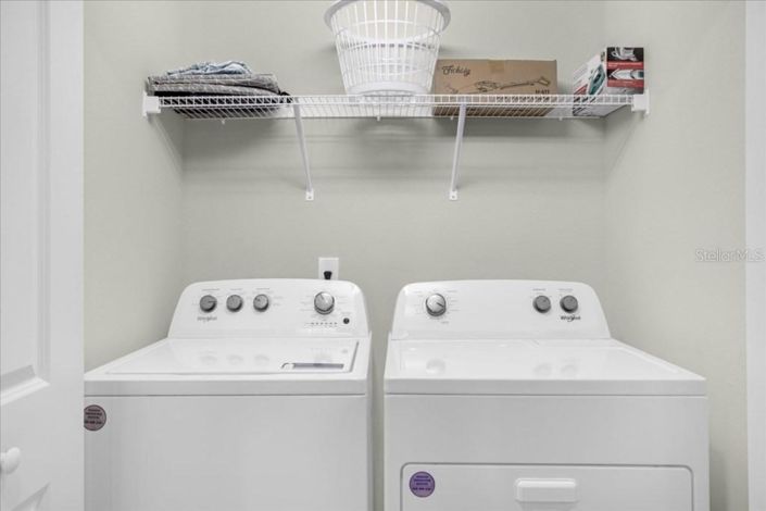 Image No.17-5 Bed Townhouse for sale