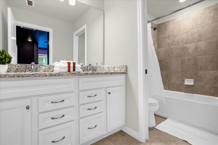 Image No.22-5 Bed Townhouse for sale