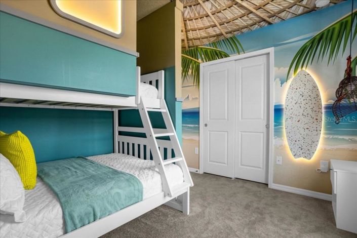 Image No.36-5 Bed Townhouse for sale