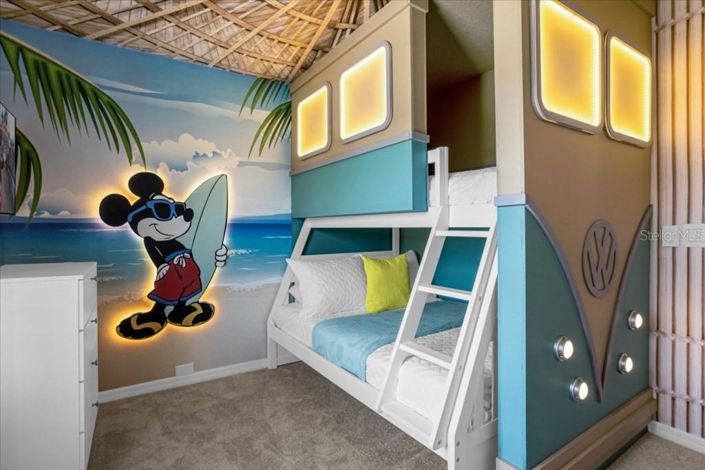 Image No.37-5 Bed Townhouse for sale