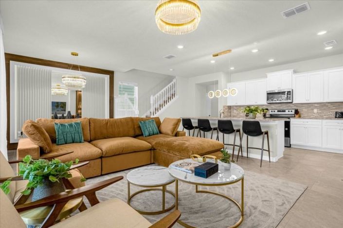 Image No.8-5 Bed Townhouse for sale