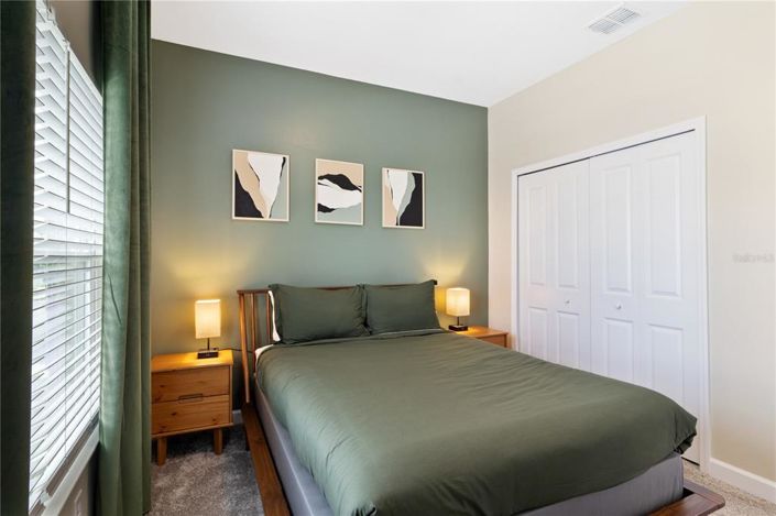 Image No.15-5 Bed Townhouse for sale