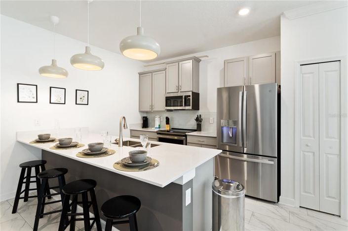 Image No.5-5 Bed Townhouse for sale