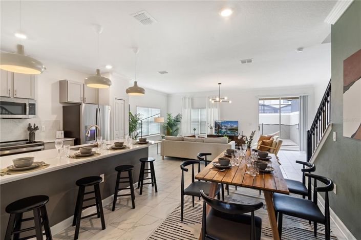 Image No.7-5 Bed Townhouse for sale