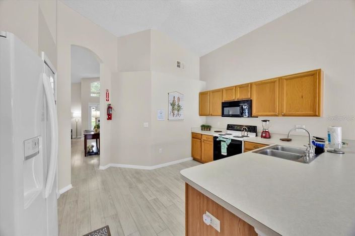 Image No.11-4 Bed Property for sale