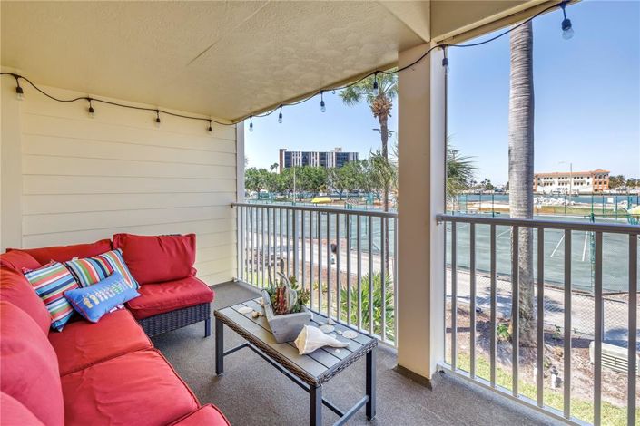 Image No.12-3 Bed Townhouse for sale