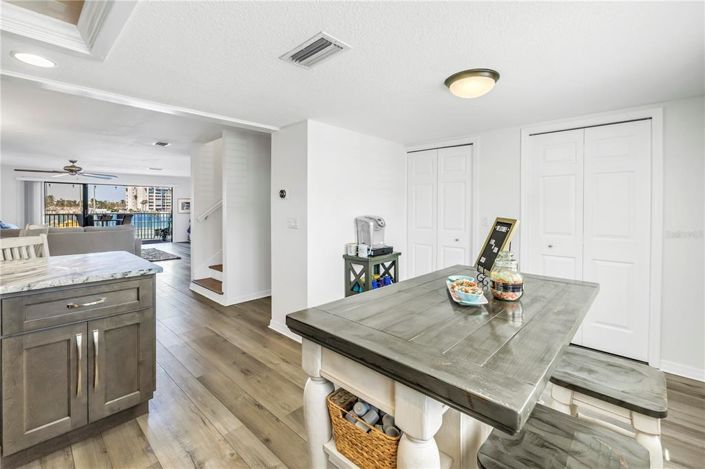 Image No.25-3 Bed Townhouse for sale