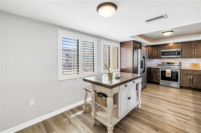 Image No.26-3 Bed Townhouse for sale