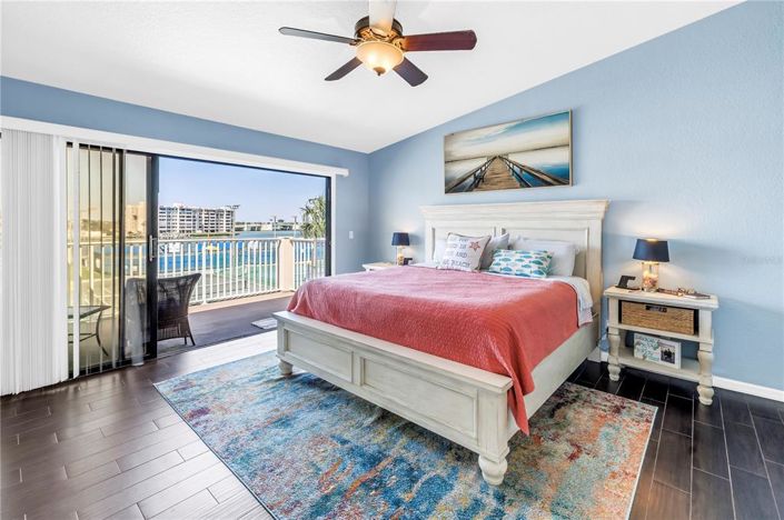 Image No.29-3 Bed Townhouse for sale