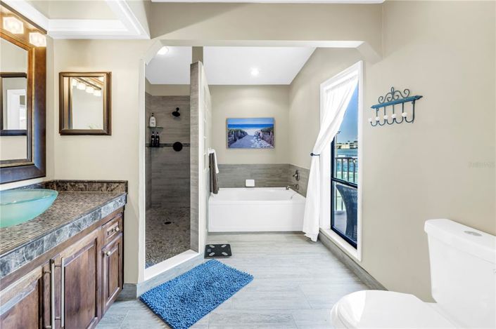 Image No.37-3 Bed Townhouse for sale