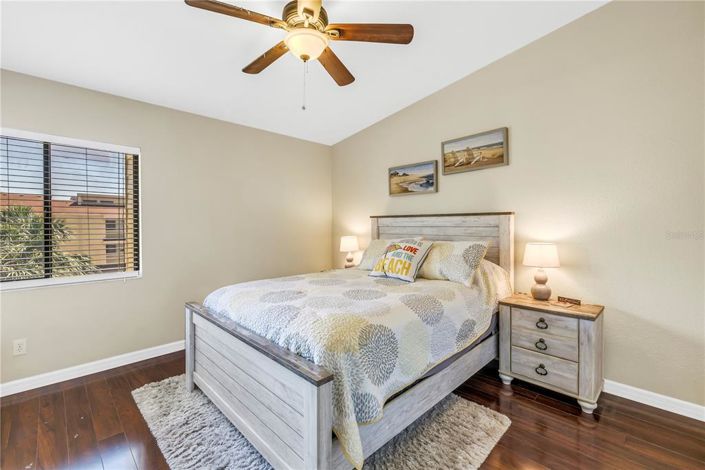 Image No.45-3 Bed Townhouse for sale