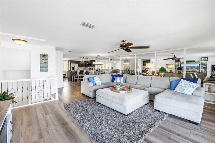 Image No.6-3 Bed Townhouse for sale