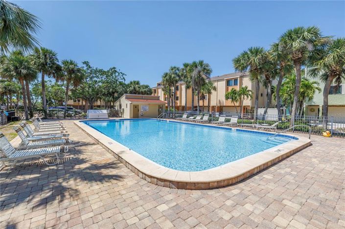 Image No.65-3 Bed Townhouse for sale