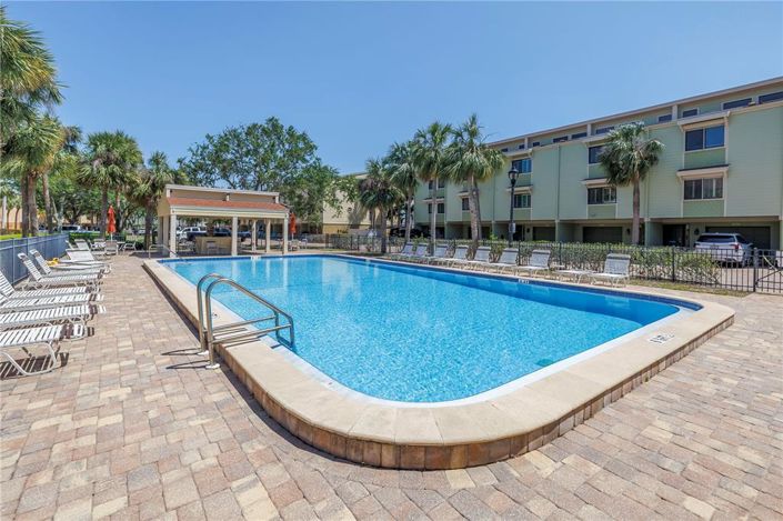 Image No.66-3 Bed Townhouse for sale