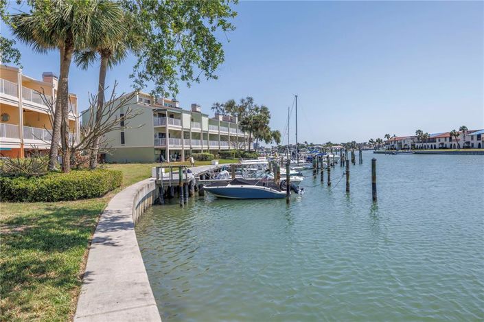 Image No.77-3 Bed Townhouse for sale