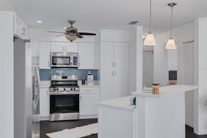 Image No.13-2 Bed Property for sale