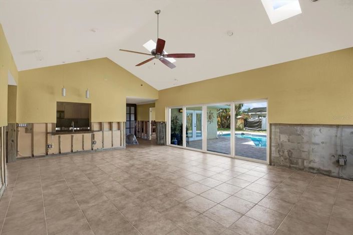 Image No.10-Propriété de 4 chambres à vendre à Treasure Island