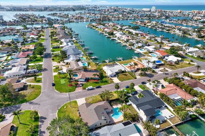 Image No.19-Propriété de 4 chambres à vendre à Treasure Island