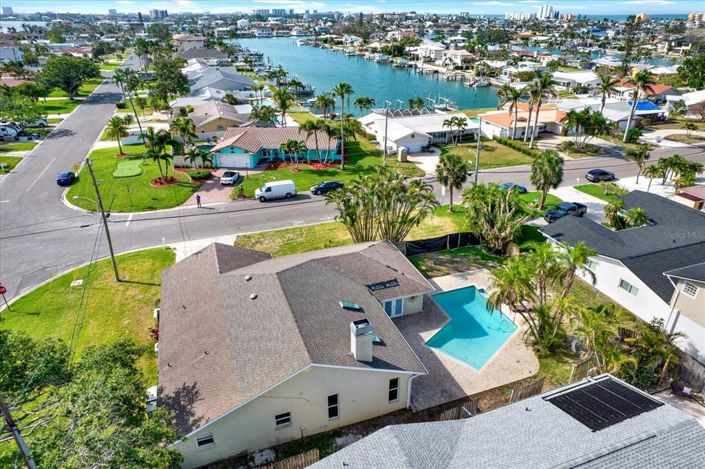 Image No.4-Propriété de 4 chambres à vendre à Treasure Island