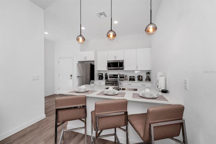 Image No.12-4 Bed Townhouse for sale