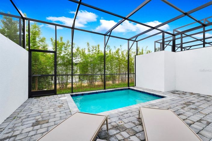 Image No.3-4 Bed Townhouse for sale